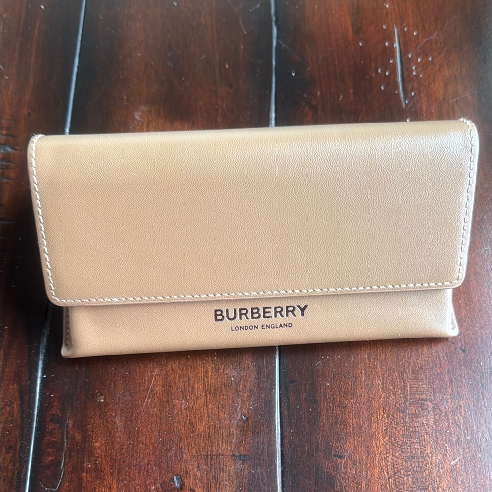 Burberry Tan Sunglasses Case